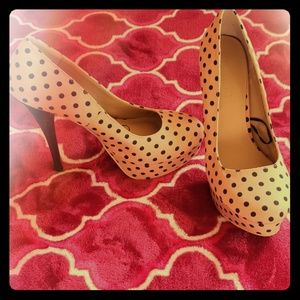 Polka dot heels💕
